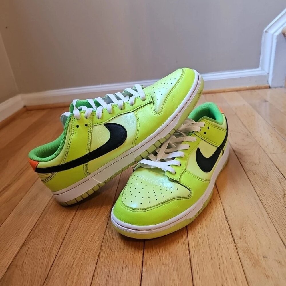 Mens Nike Dunk Low SE Shoes Splash Volt Total Orange Green FJ4610-702 Size 11.5